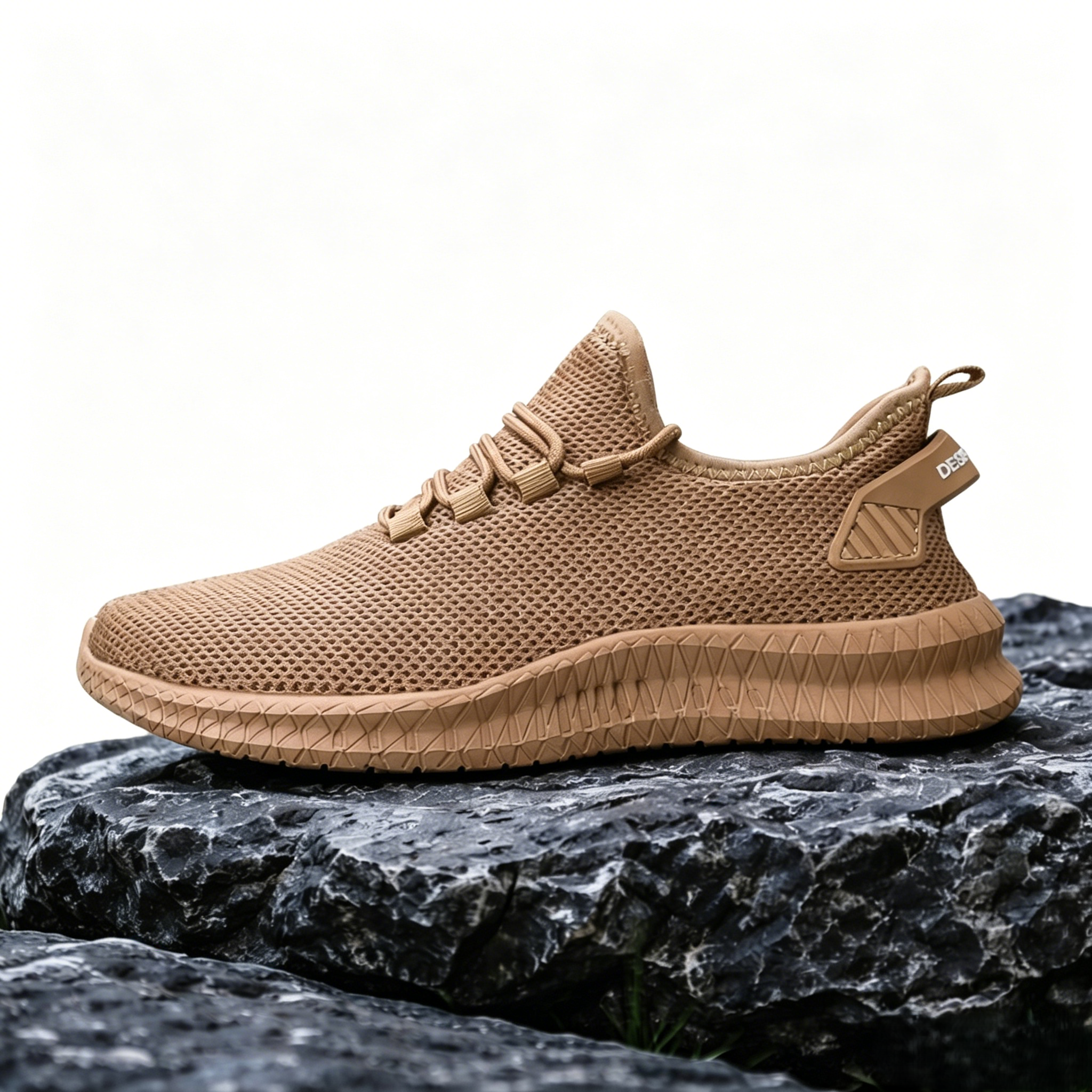 Summer breathable mesh athletic shoes for men and women, lightweight soft-soled slip-on casual shoes